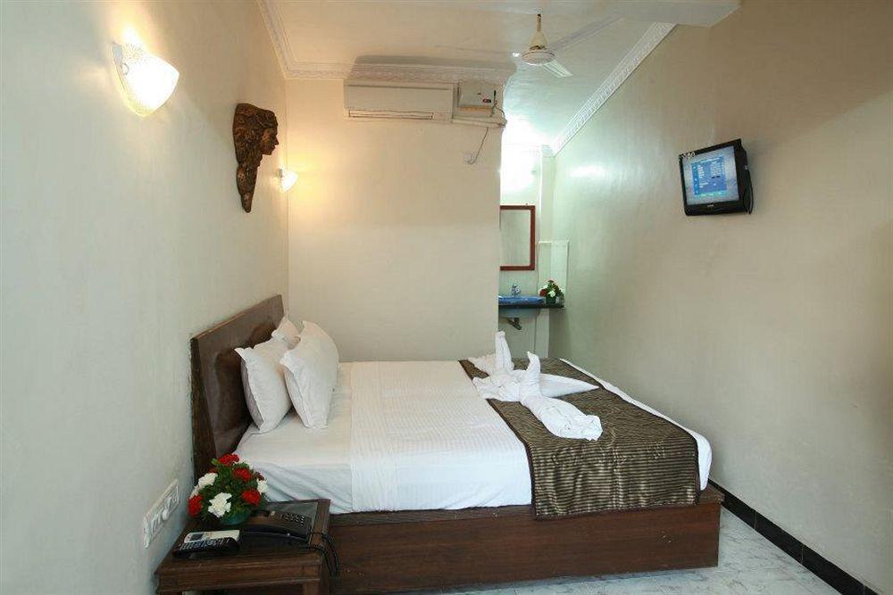 Hotel Lucky Star Colva Exterior photo